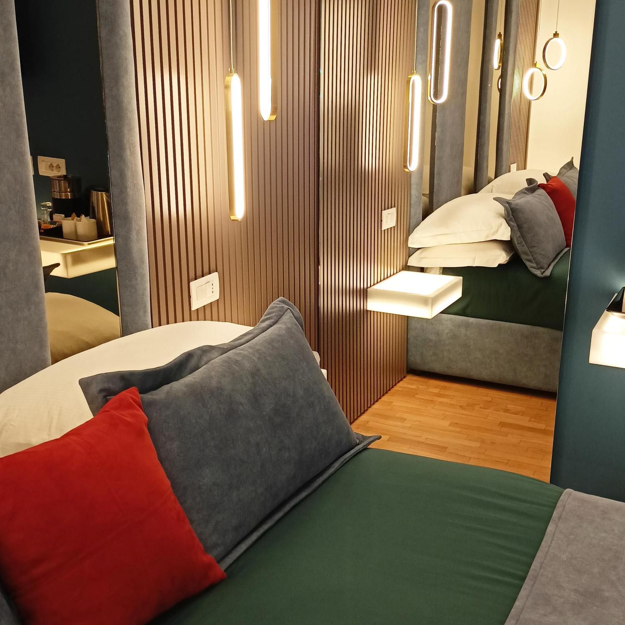 La Lepre Bovio Hotel Napoli Bagian luar foto
