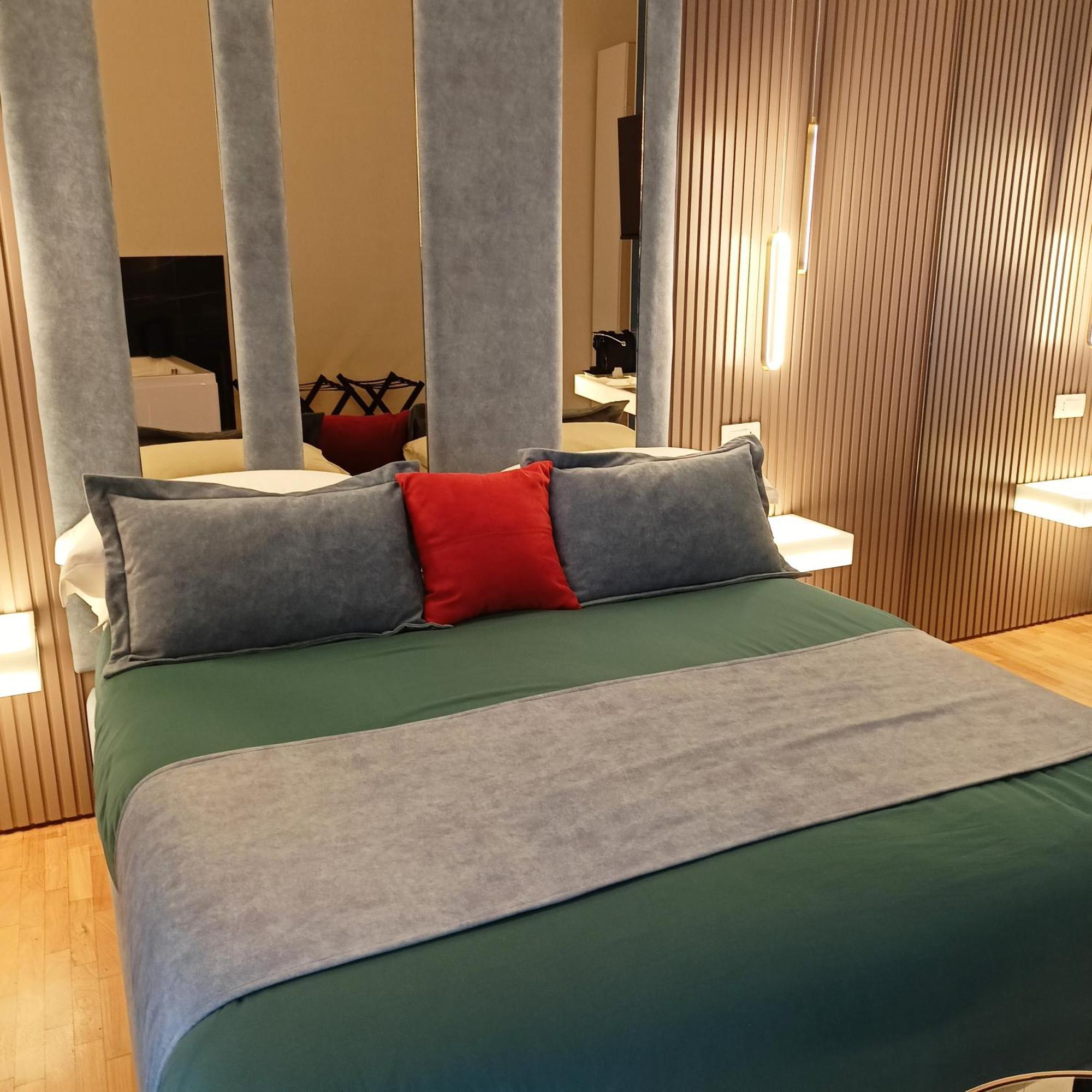 La Lepre Bovio Hotel Napoli Bagian luar foto