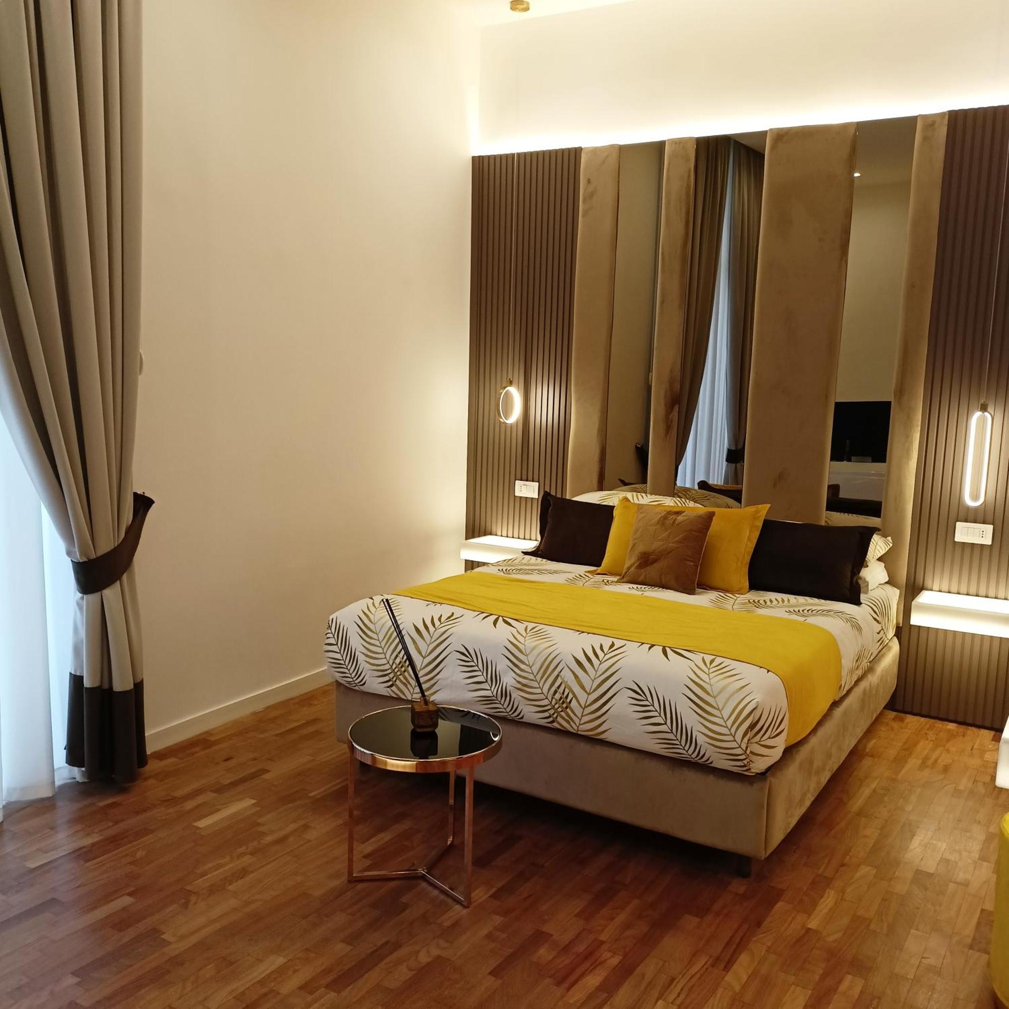 La Lepre Bovio Hotel Napoli Bagian luar foto