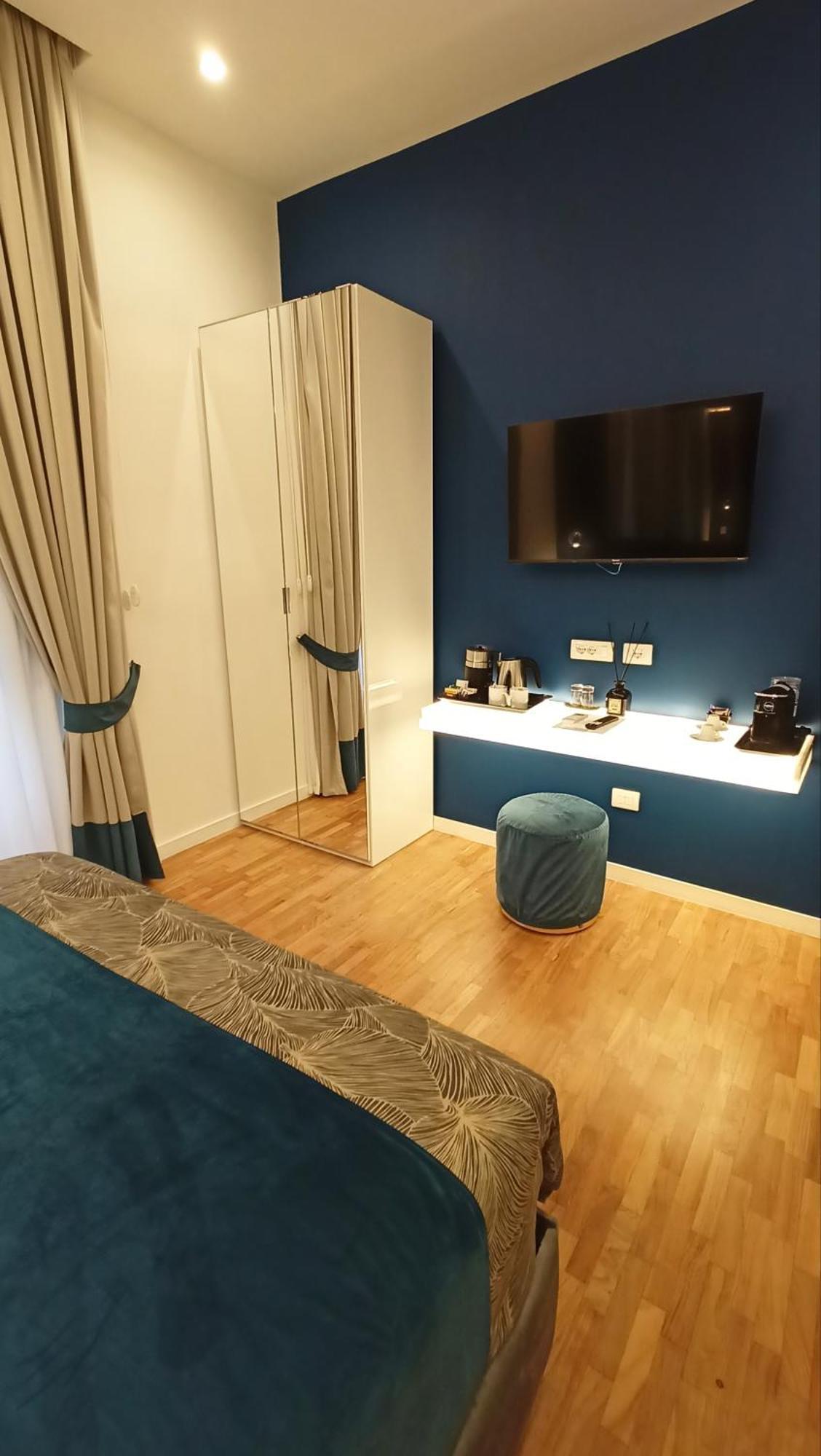 La Lepre Bovio Hotel Napoli Bagian luar foto