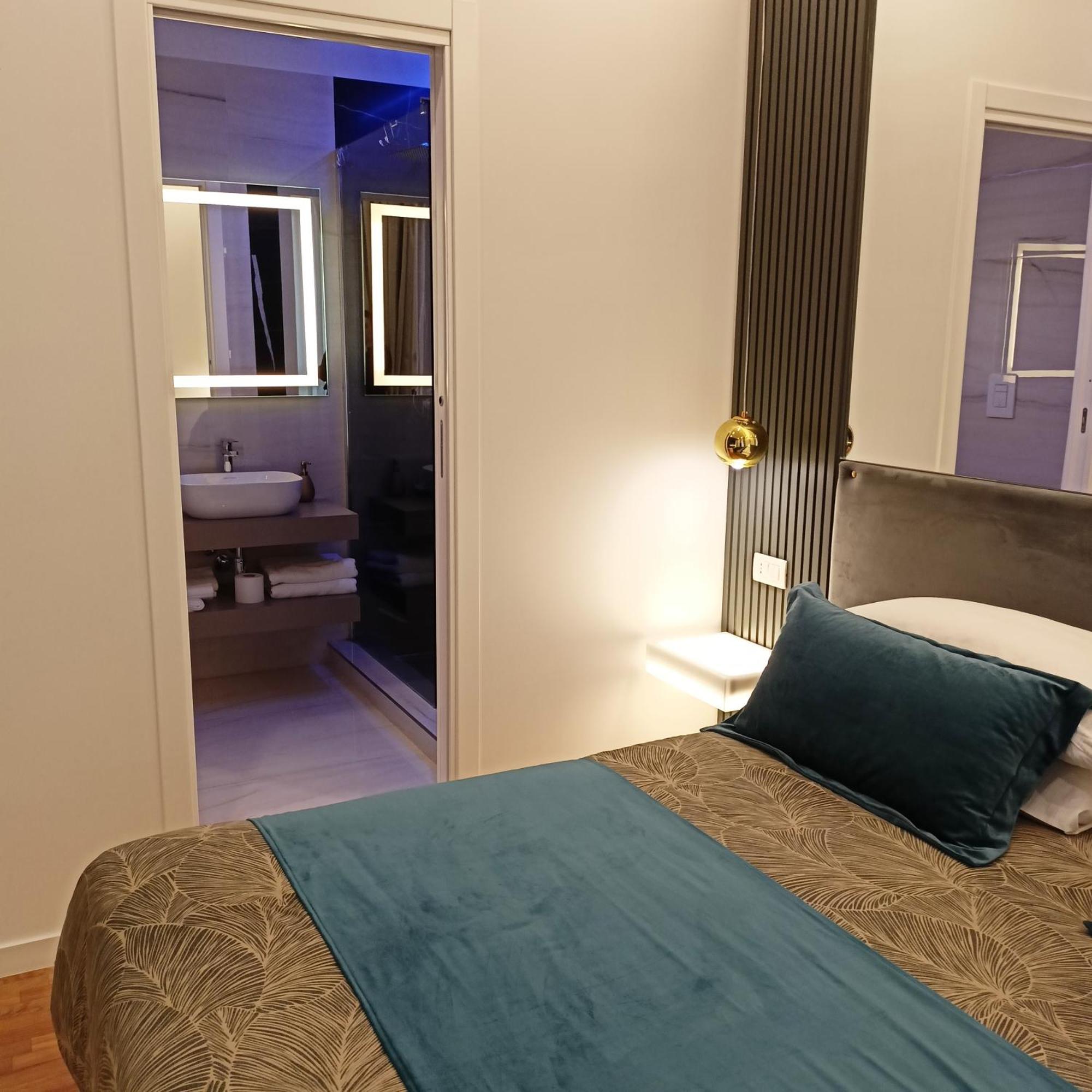 La Lepre Bovio Hotel Napoli Bagian luar foto