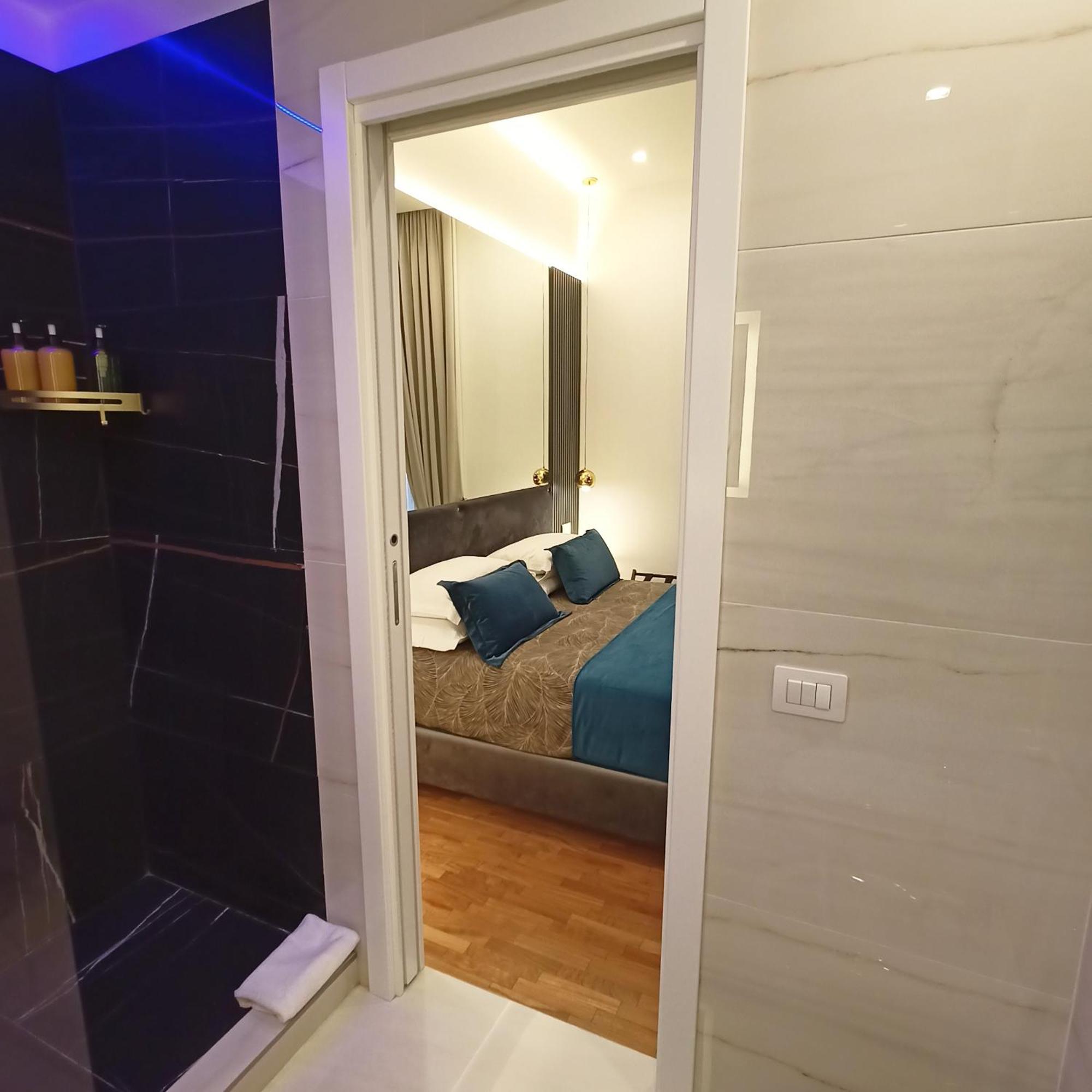 La Lepre Bovio Hotel Napoli Bagian luar foto