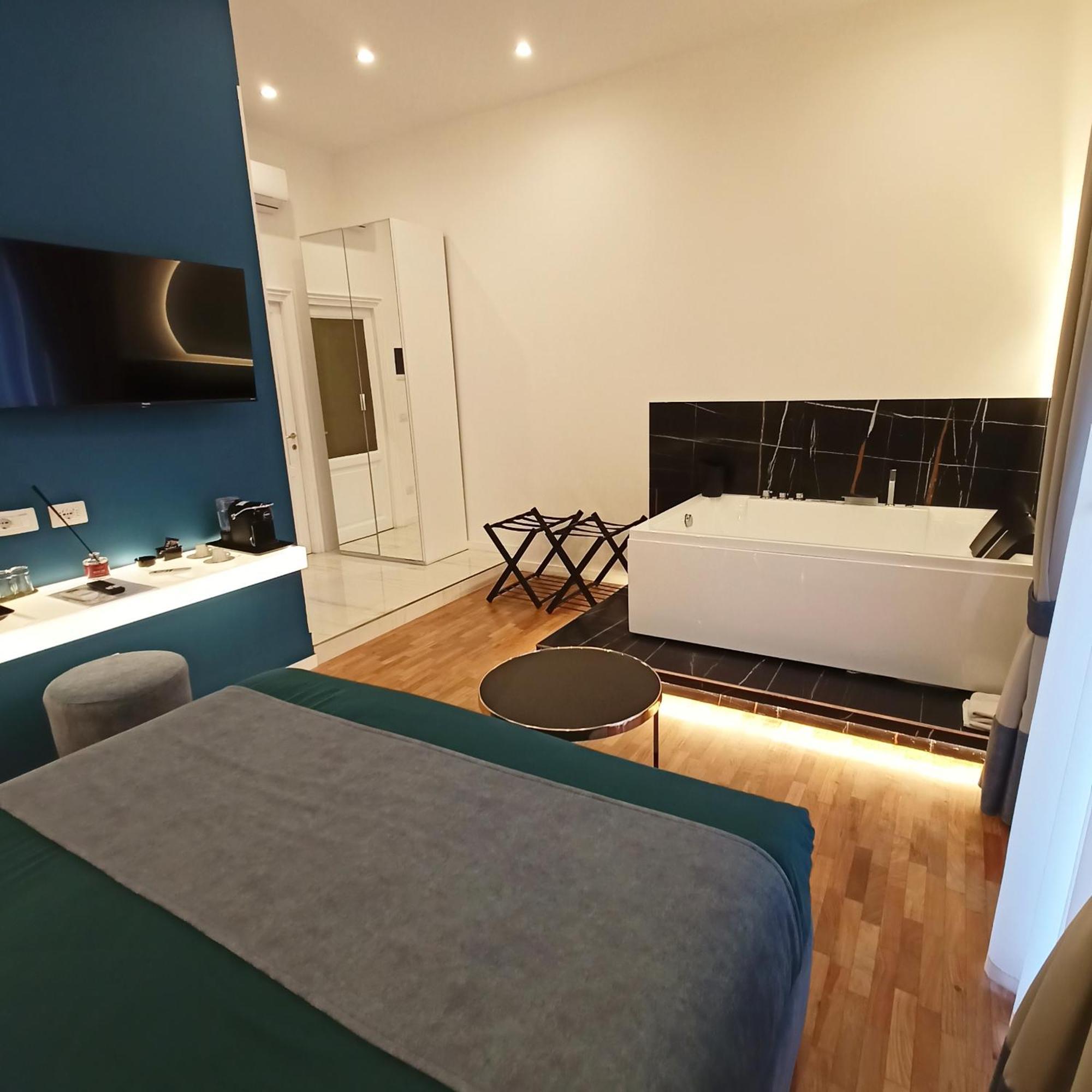 La Lepre Bovio Hotel Napoli Bagian luar foto