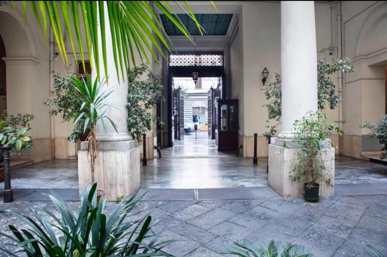 La Lepre Bovio Hotel Napoli Bagian luar foto