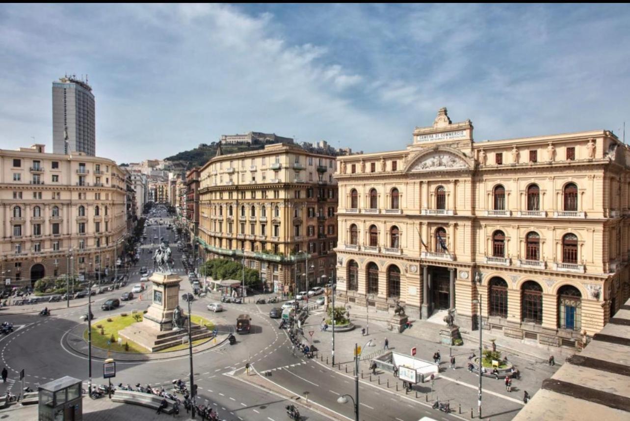 La Lepre Bovio Hotel Napoli Bagian luar foto
