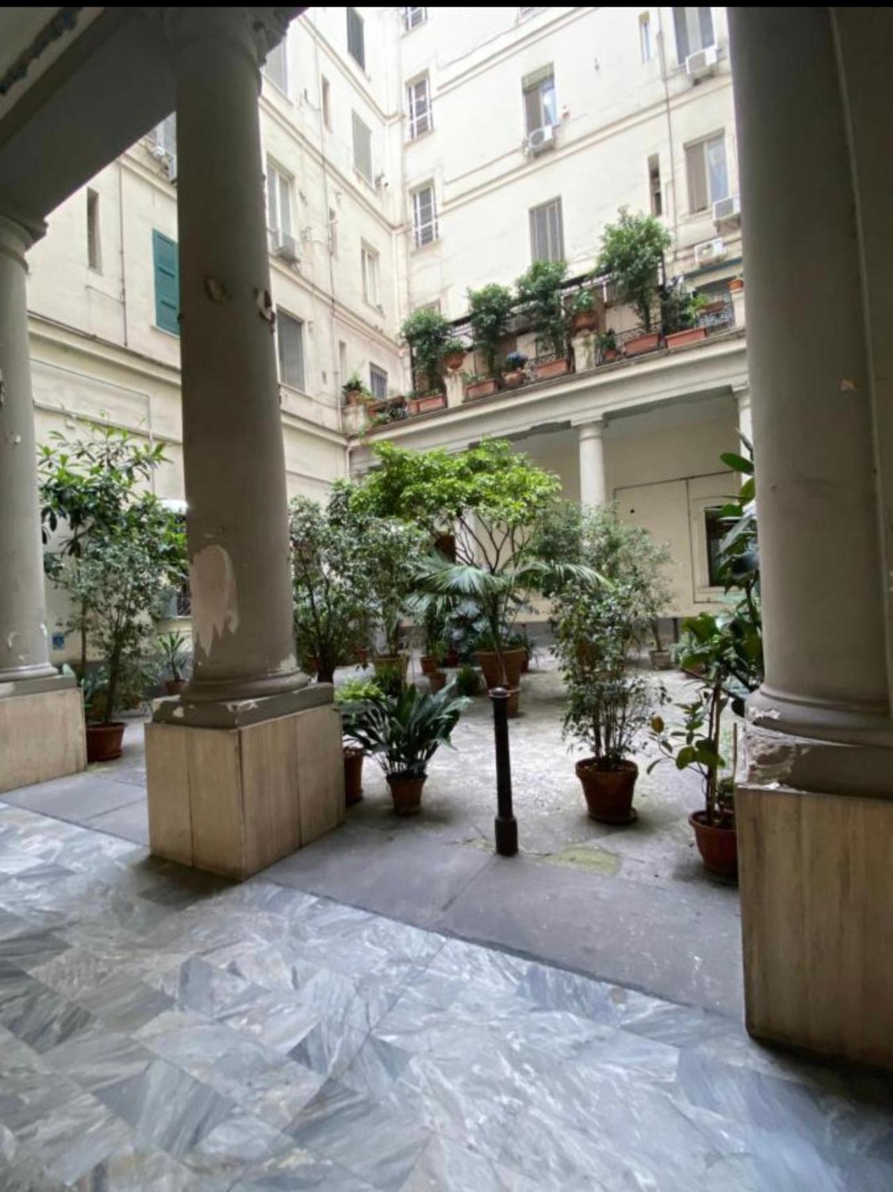 La Lepre Bovio Hotel Napoli Bagian luar foto